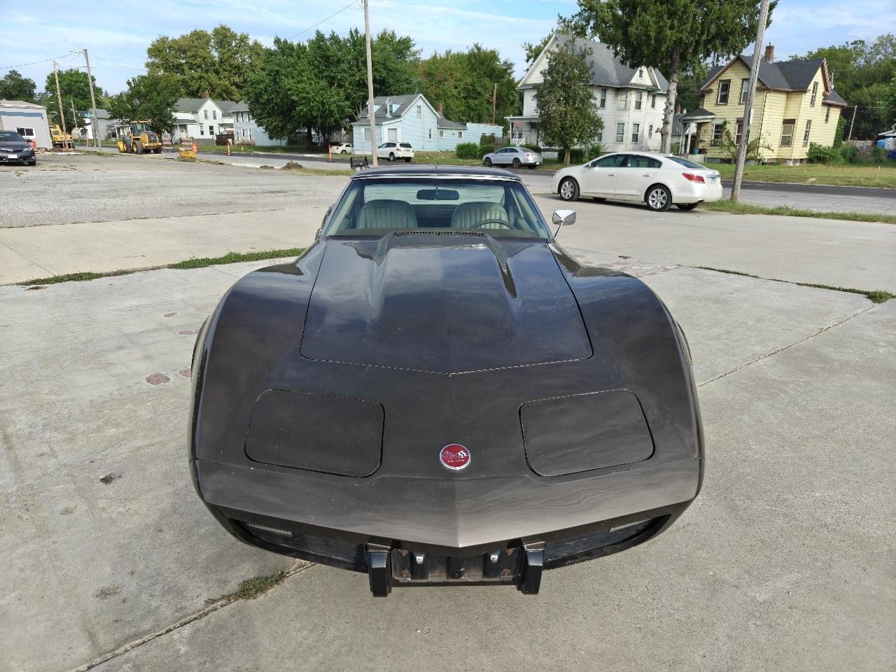 Chevrolet Corvette 2dr Stingray Cpe w/1LT 1976