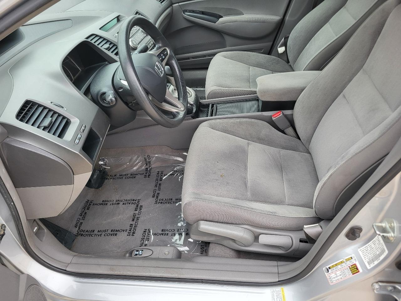Honda Civic LX Sedan 5-Speed AT 2009
