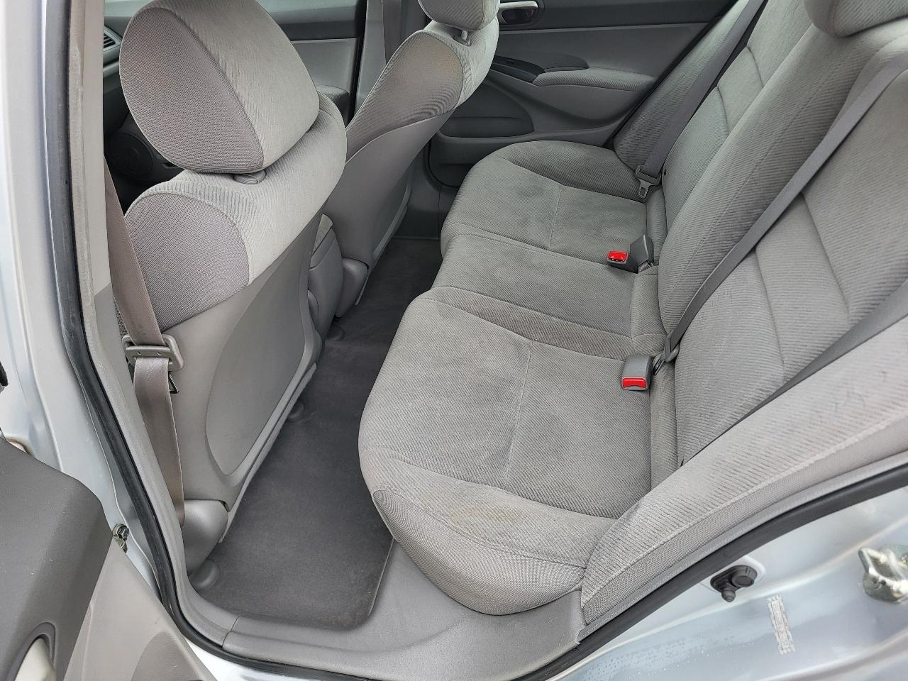 Honda Civic LX Sedan 5-Speed AT 2009