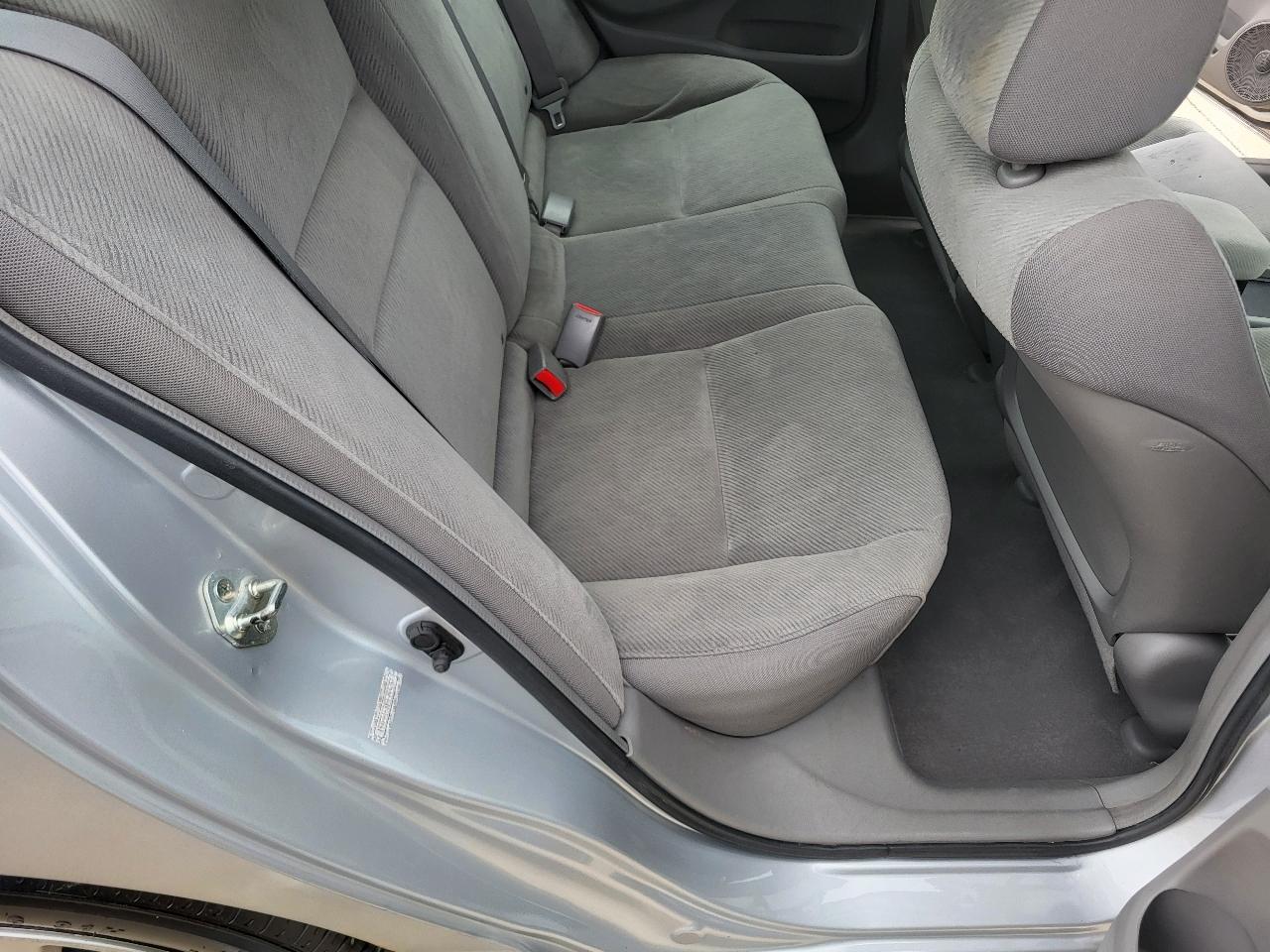 Honda Civic LX Sedan 5-Speed AT 2009