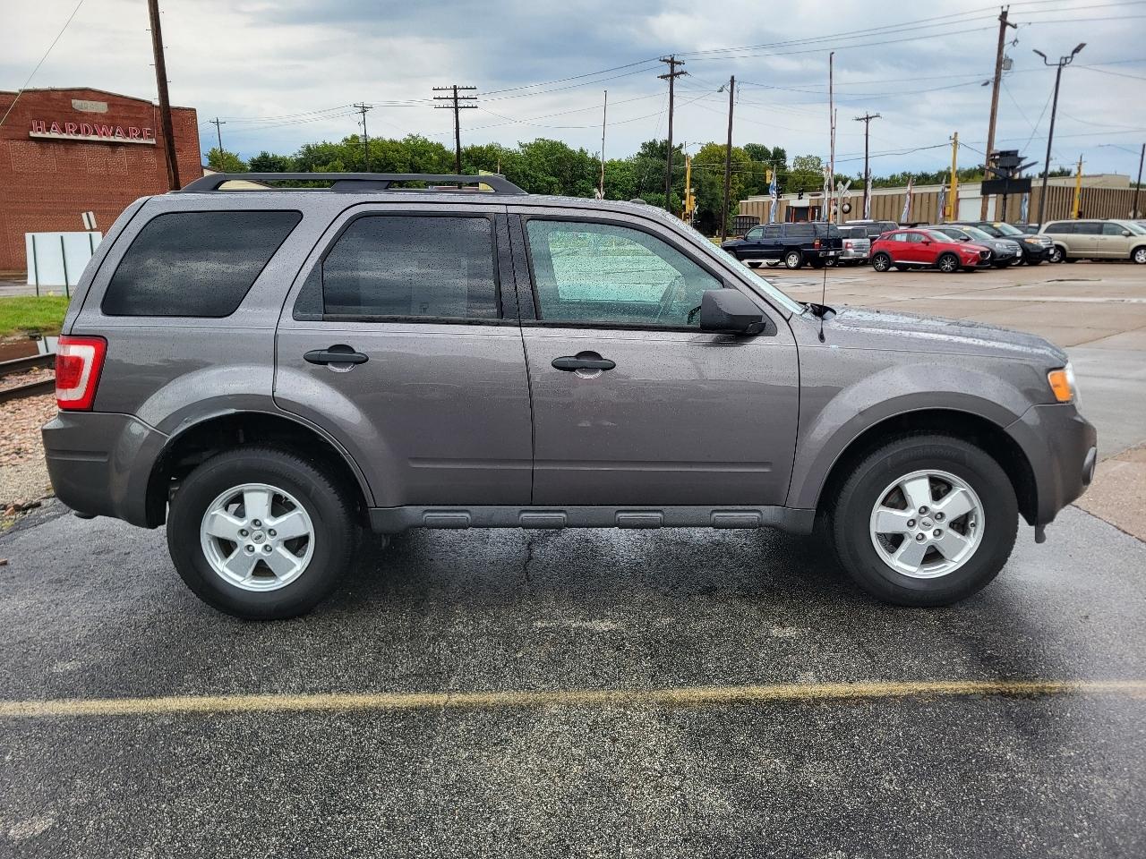 Ford Escape XLT FWD 2012