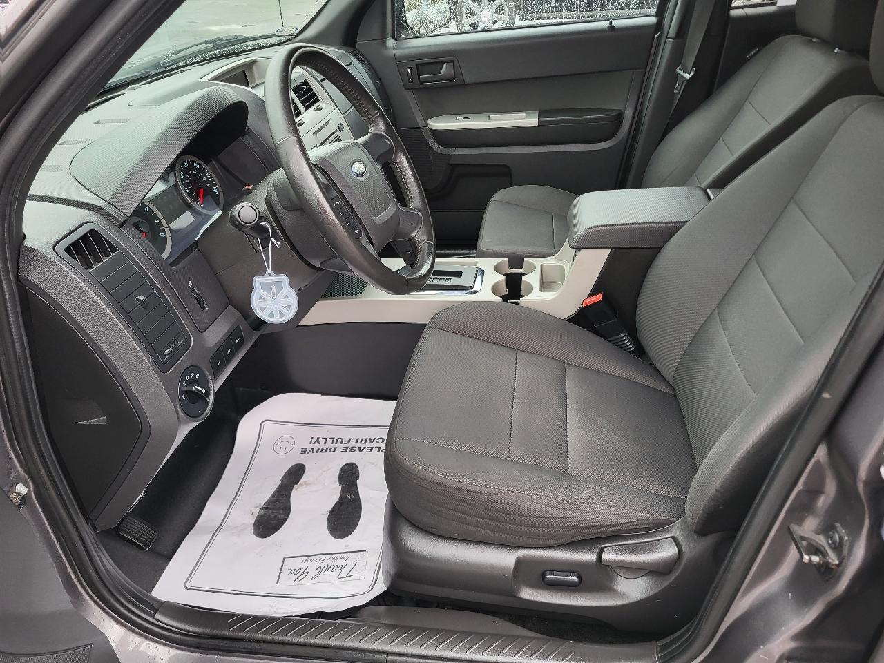 Ford Escape XLT FWD 2012