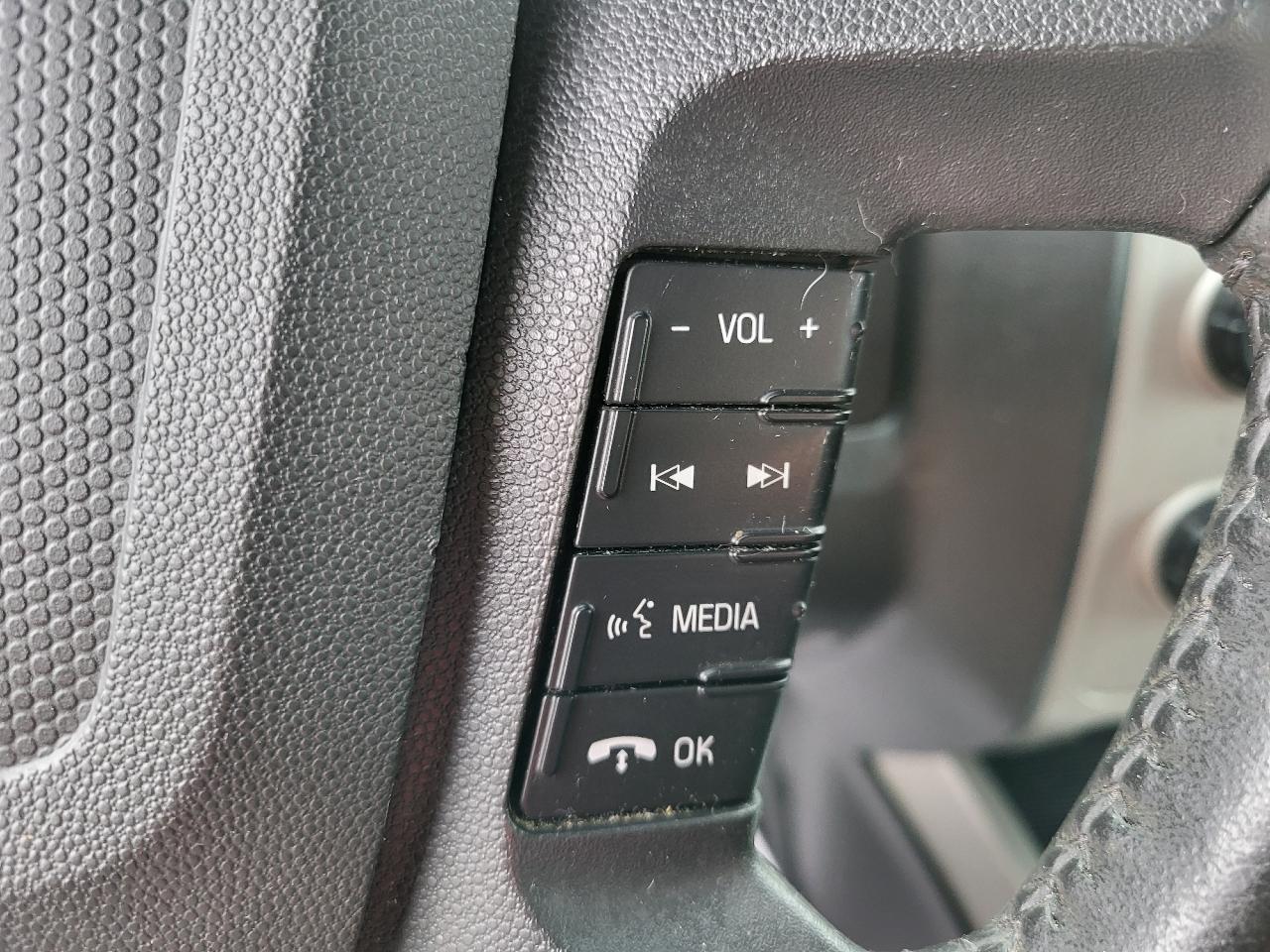Ford Escape XLT FWD 2012