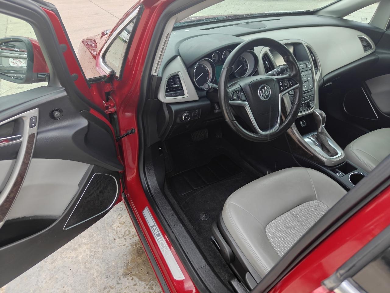 Buick Verano Base 2013