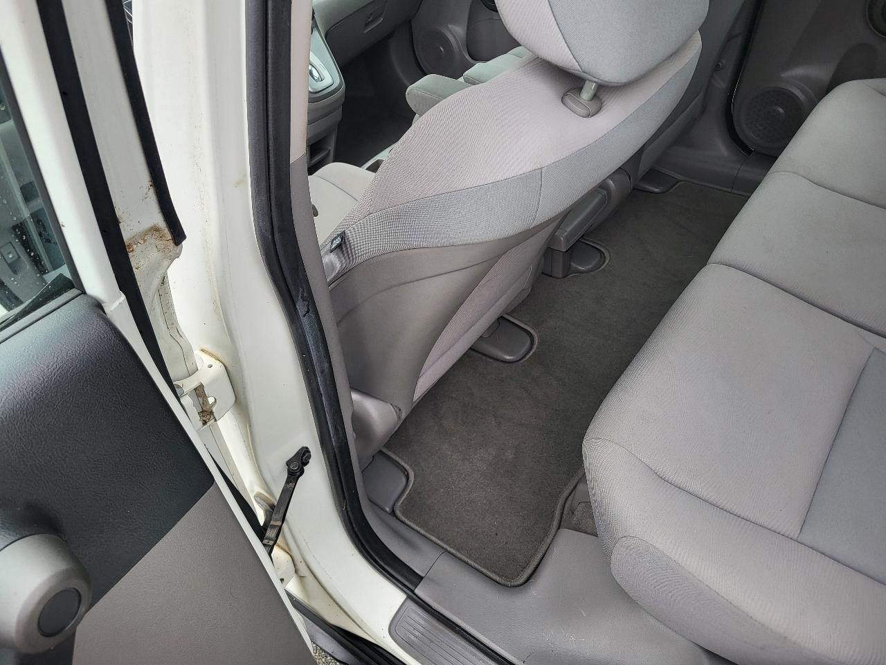 Honda CR-V LX 4WD 5-Speed AT 2010