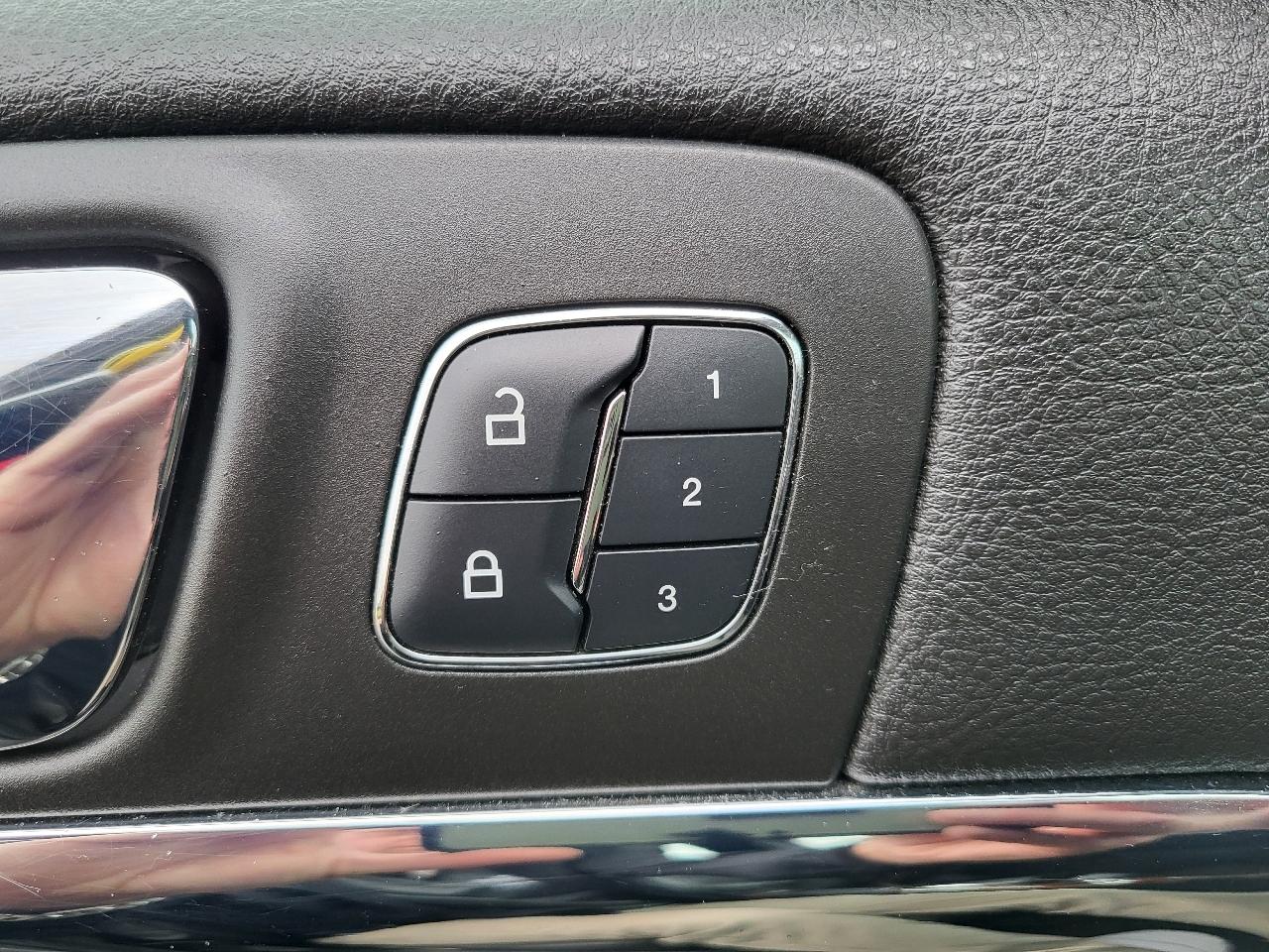 Lincoln MKS EcoBoost AWD 2016