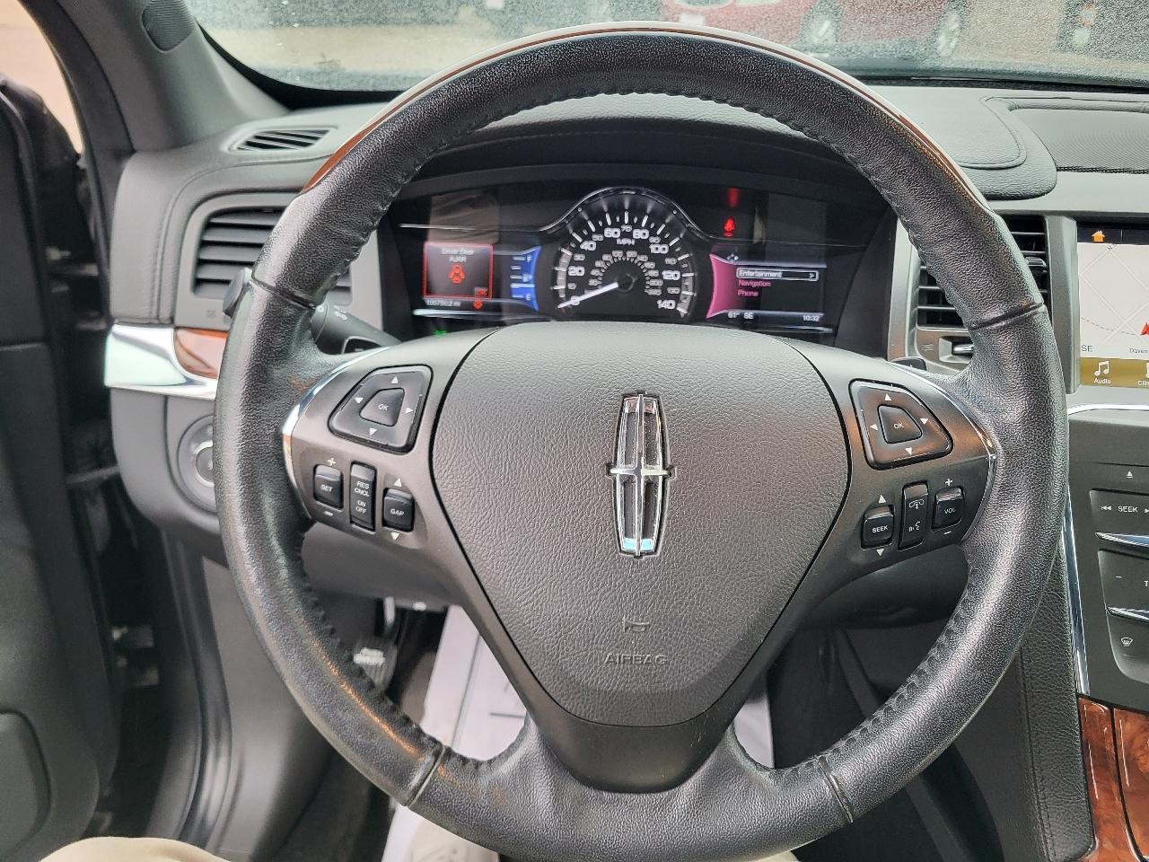 Lincoln MKS EcoBoost AWD 2016
