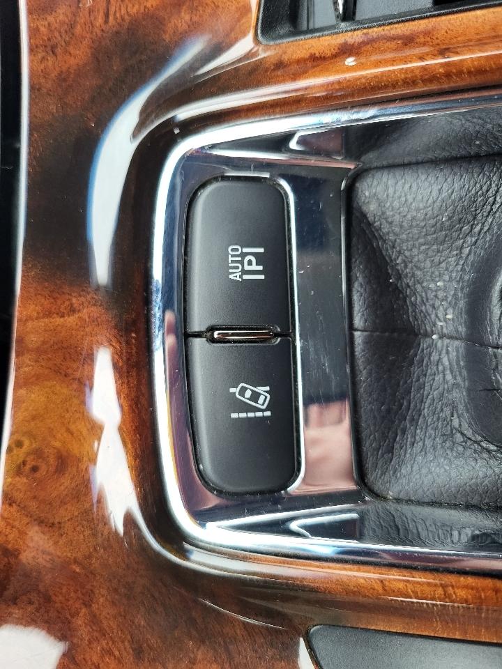 Lincoln MKS EcoBoost AWD 2016