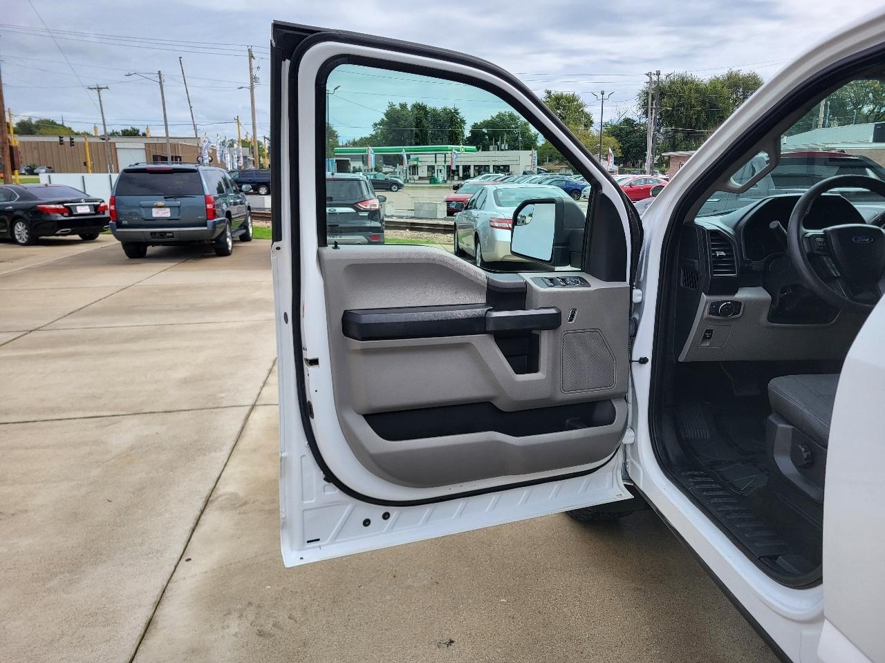 Ford F-150 XL SuperCrew 5.5-ft. Bed 4WD 2019