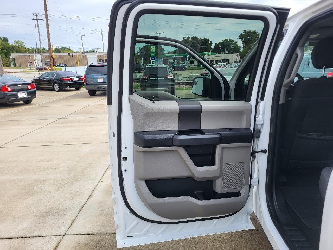 Ford F-150 XL SuperCrew 5.5-ft. Bed 4WD 2019