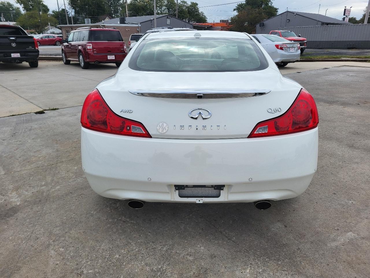 Infiniti Q60 Coupe AWD 2014