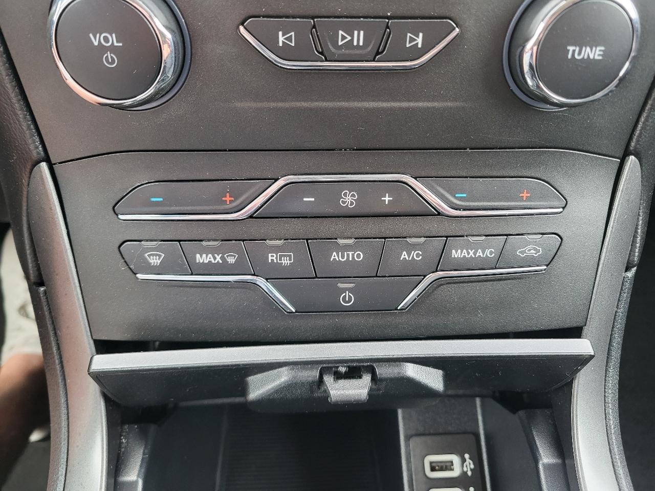 Ford Edge SE AWD 2020