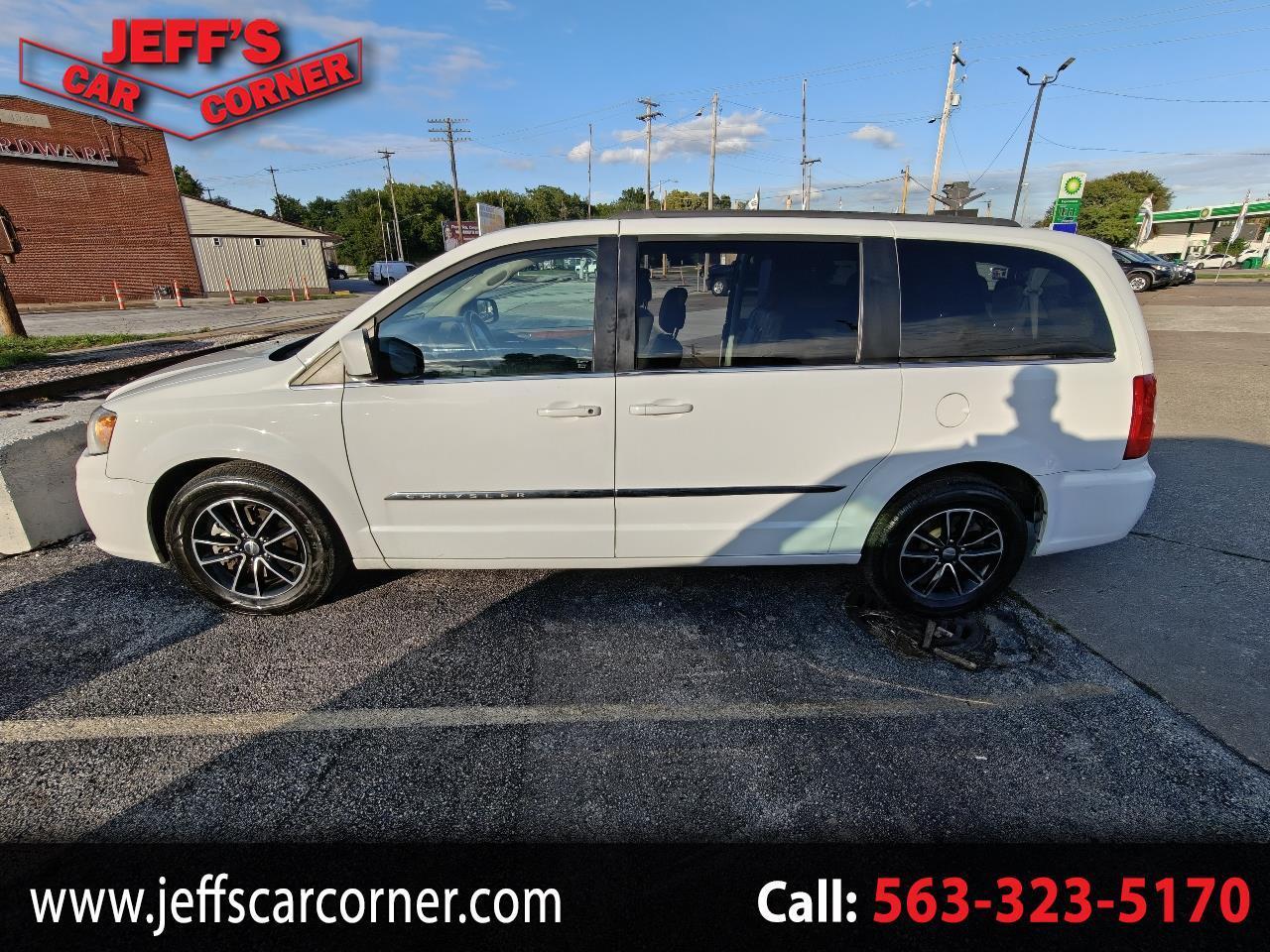2015 Chrysler Town & Country Touring