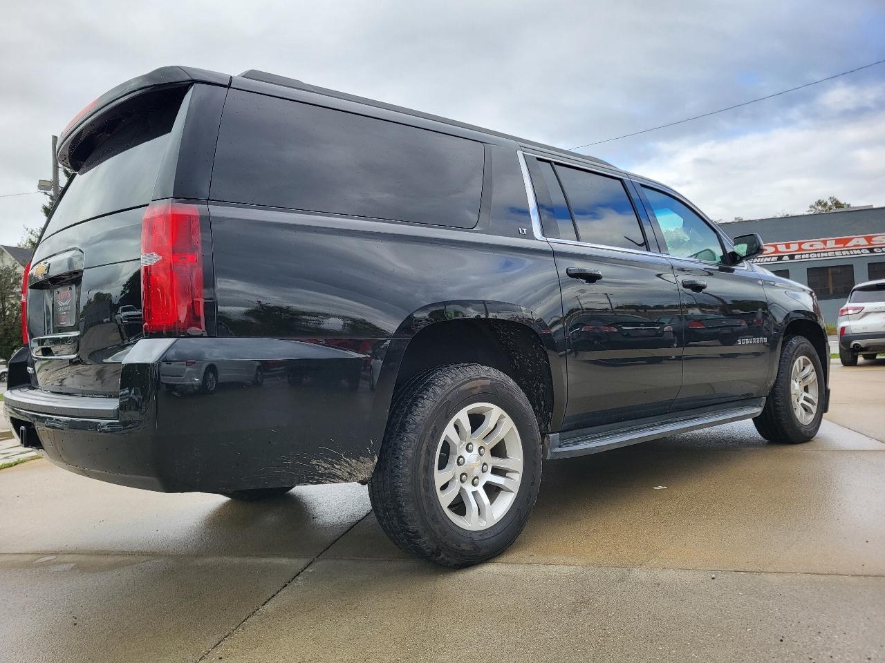 Chevrolet Suburban LT 4WD 2016