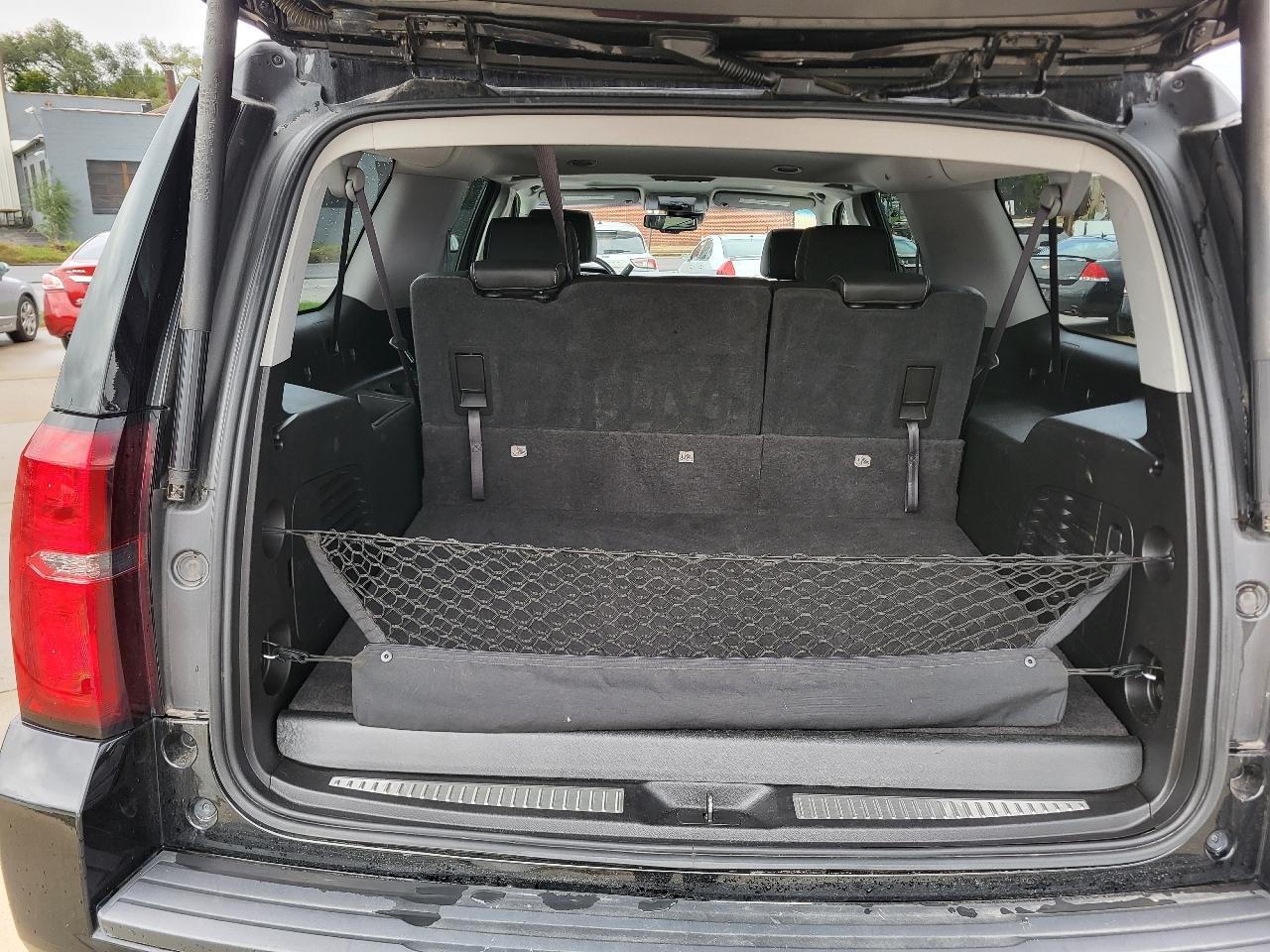 Chevrolet Suburban LT 4WD 2016