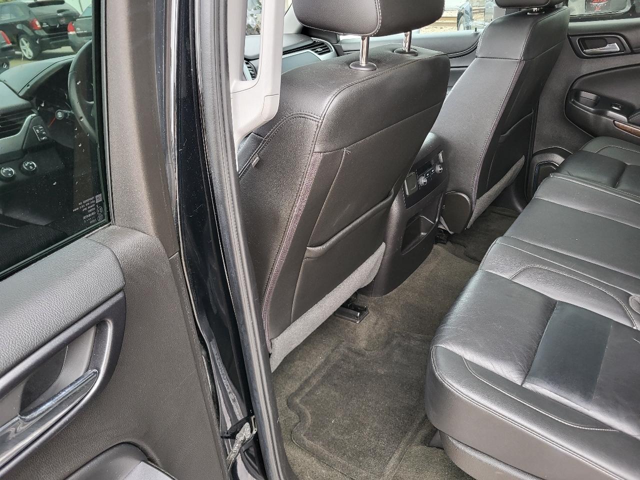 Chevrolet Suburban LT 4WD 2016