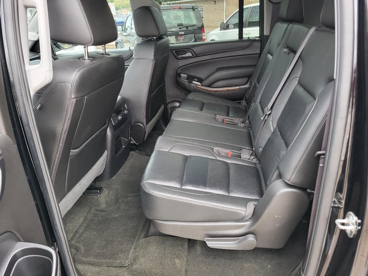 Chevrolet Suburban LT 4WD 2016