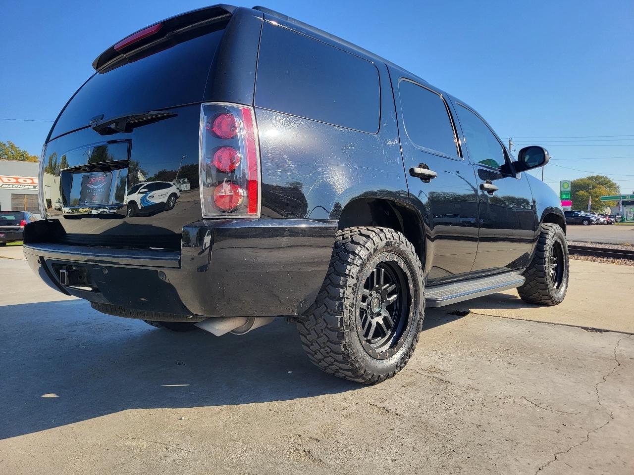 GMC Yukon Denali 2WD 2011