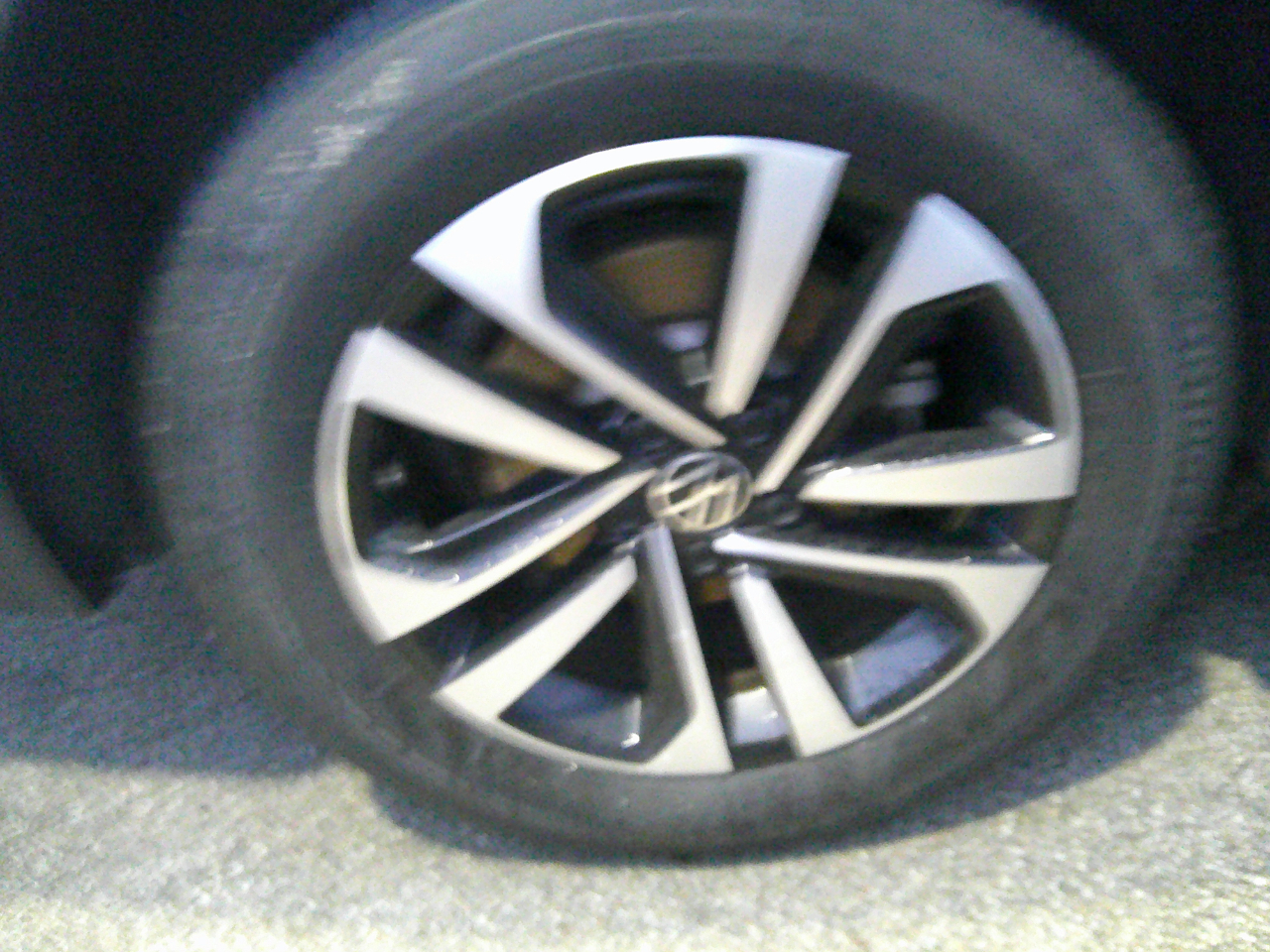 Volkswagen Tiguan 2.0T S FWD 2024