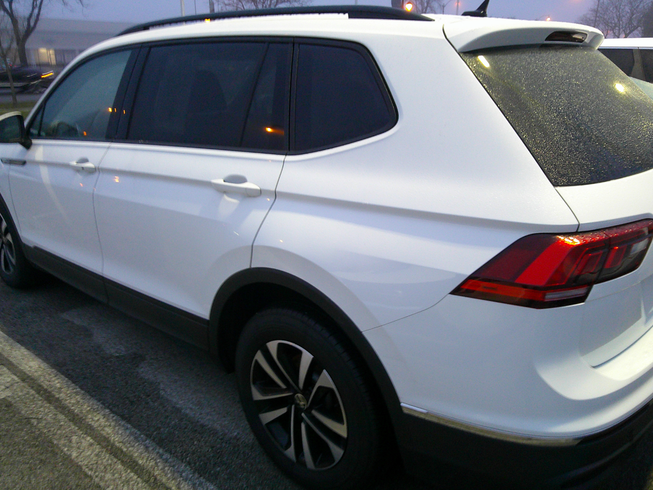 Volkswagen Tiguan 2.0T S FWD 2024