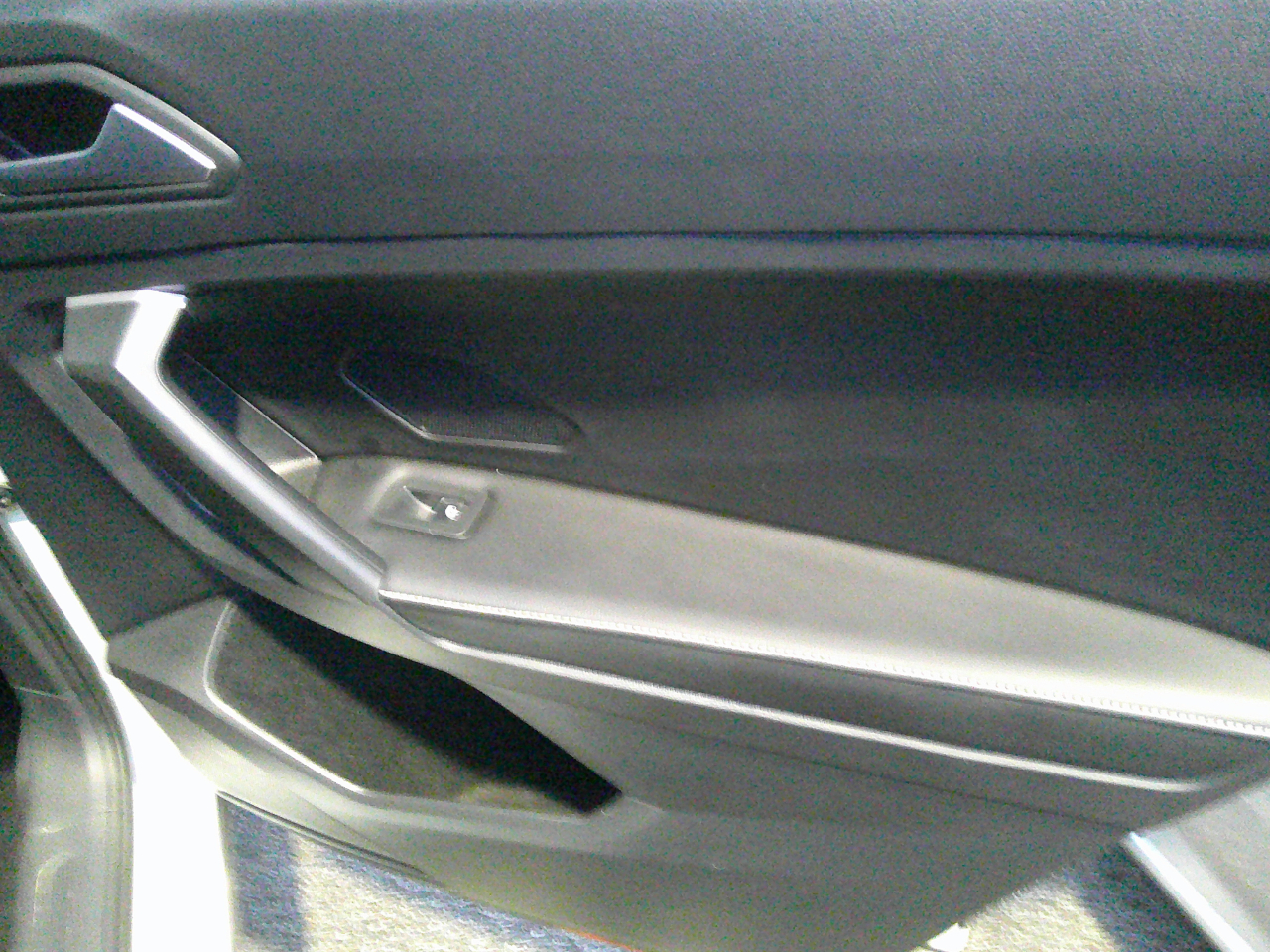 Volkswagen Tiguan 2.0T S FWD 2024