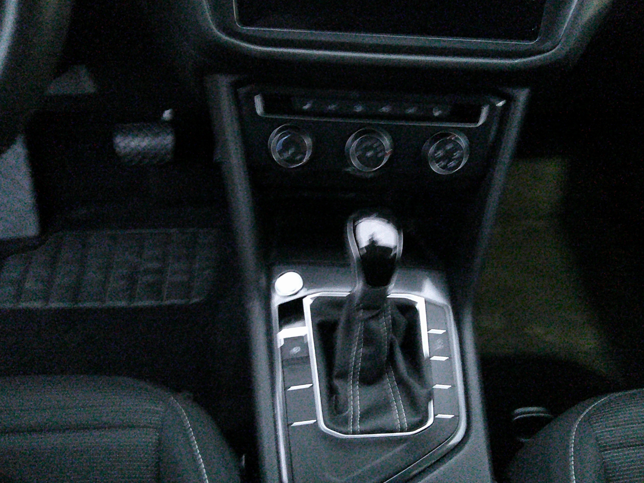 Volkswagen Tiguan 2.0T S FWD 2024