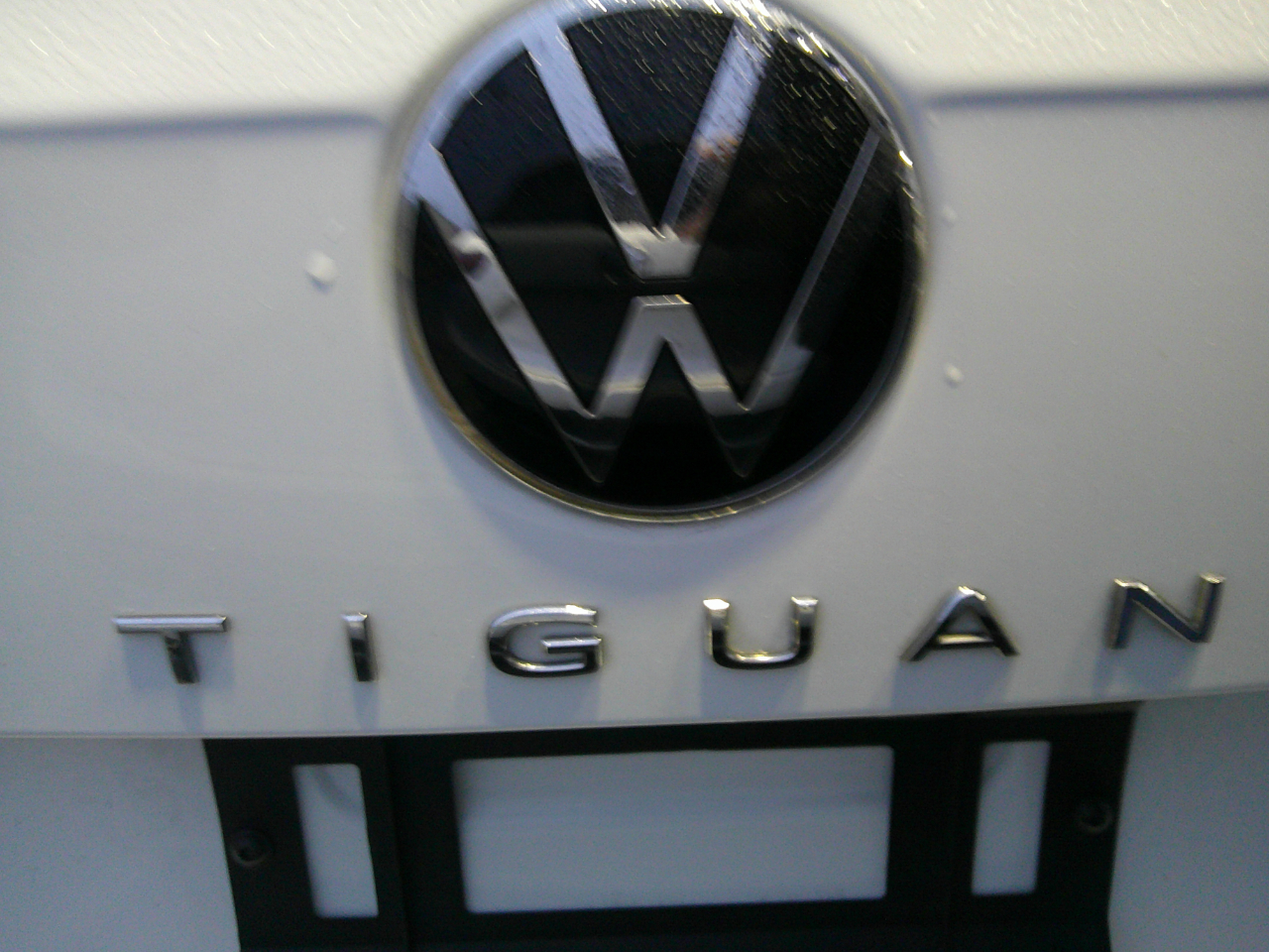 Volkswagen Tiguan 2.0T S FWD 2024