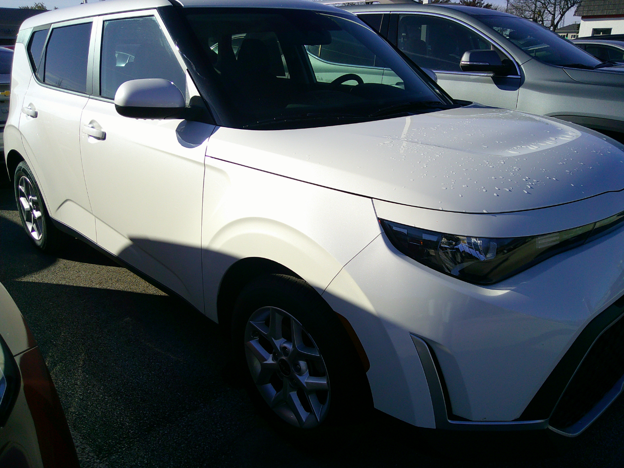 2024 Kia Soul LX's photo