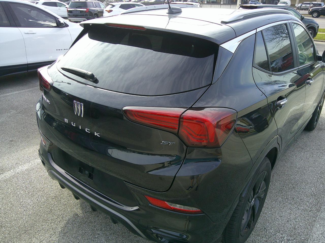 Buick Envision FWD 4dr Essence 2023