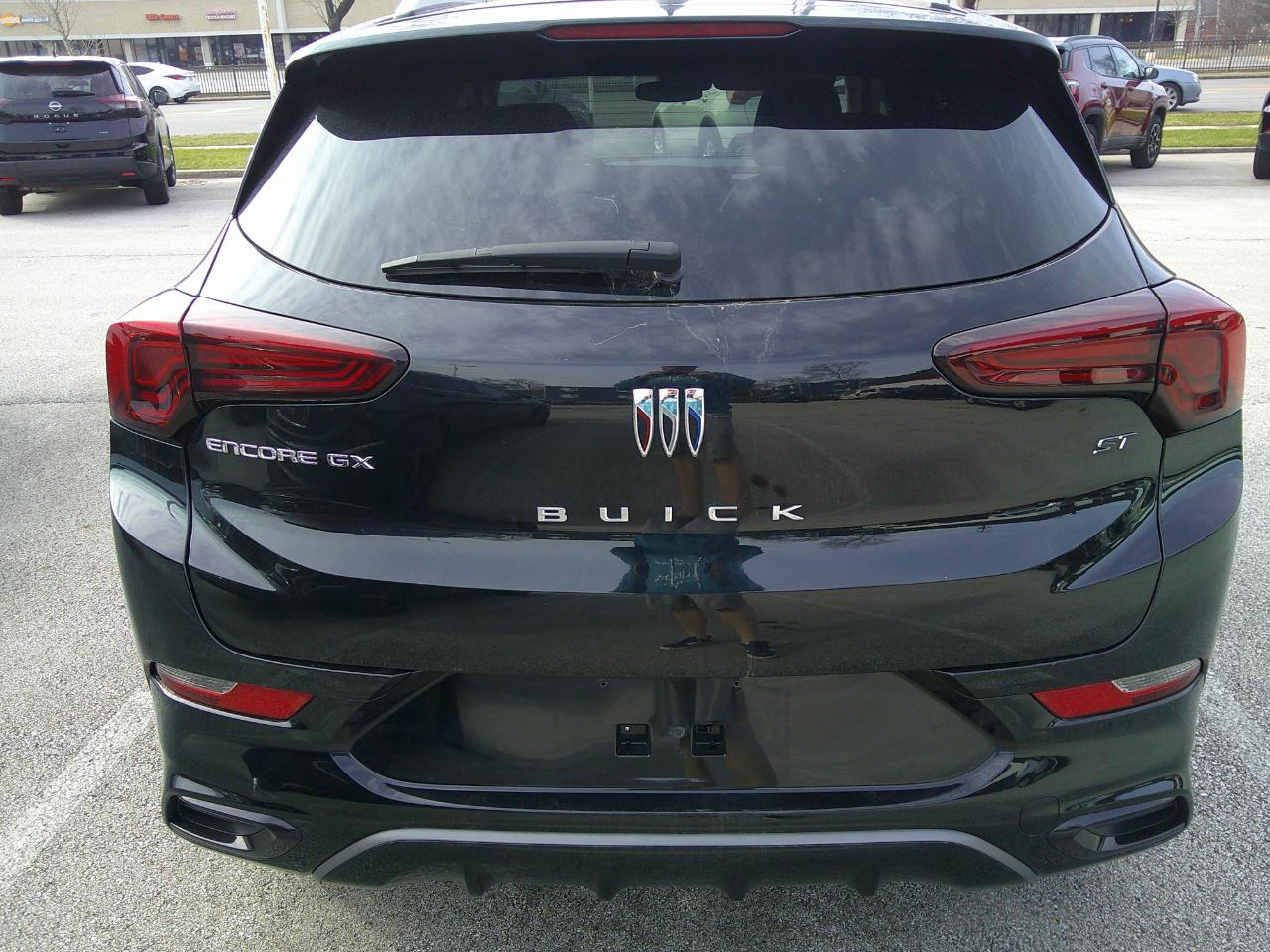 Buick Envision FWD 4dr Essence 2023