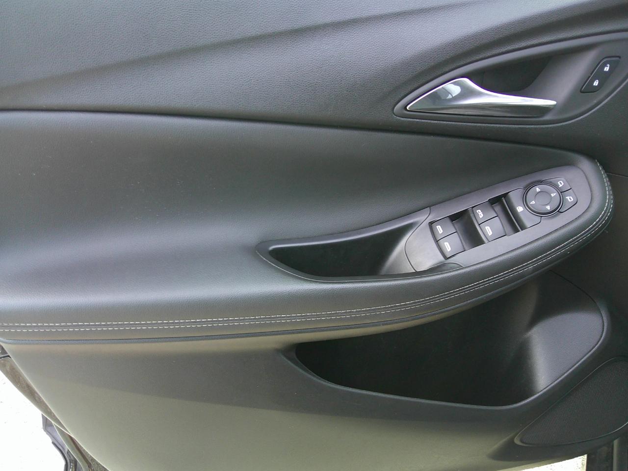 Buick Envision FWD 4dr Essence 2023