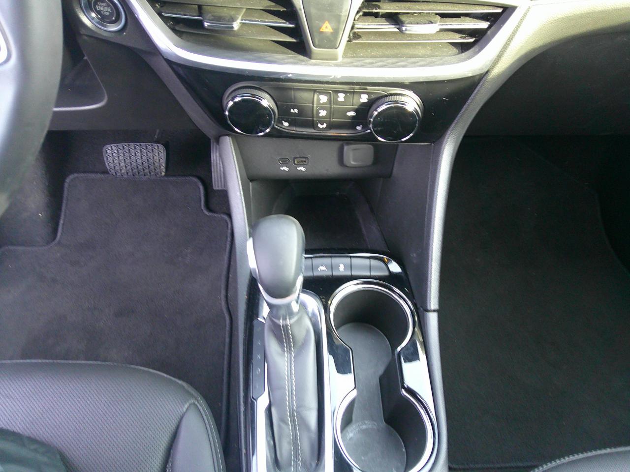 Buick Encore GX AWD 4dr Sport Touring 2024