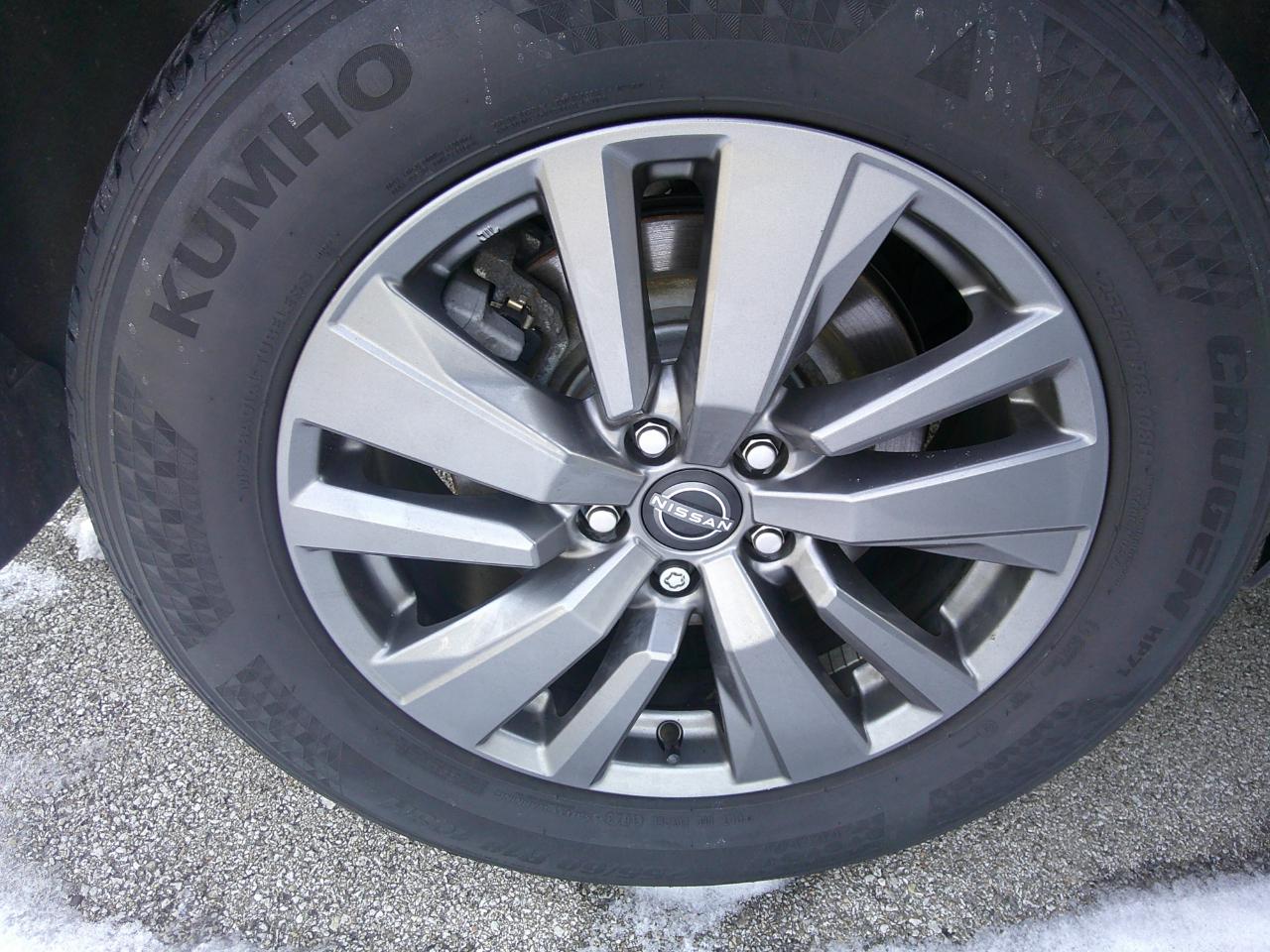 Nissan Pathfinder SV 4WD 2024