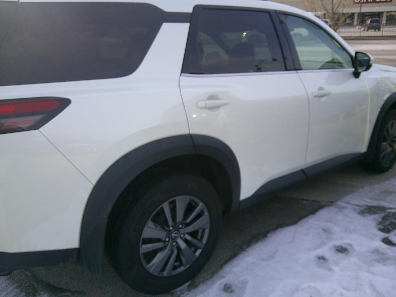 Nissan Pathfinder SV 4WD 2024