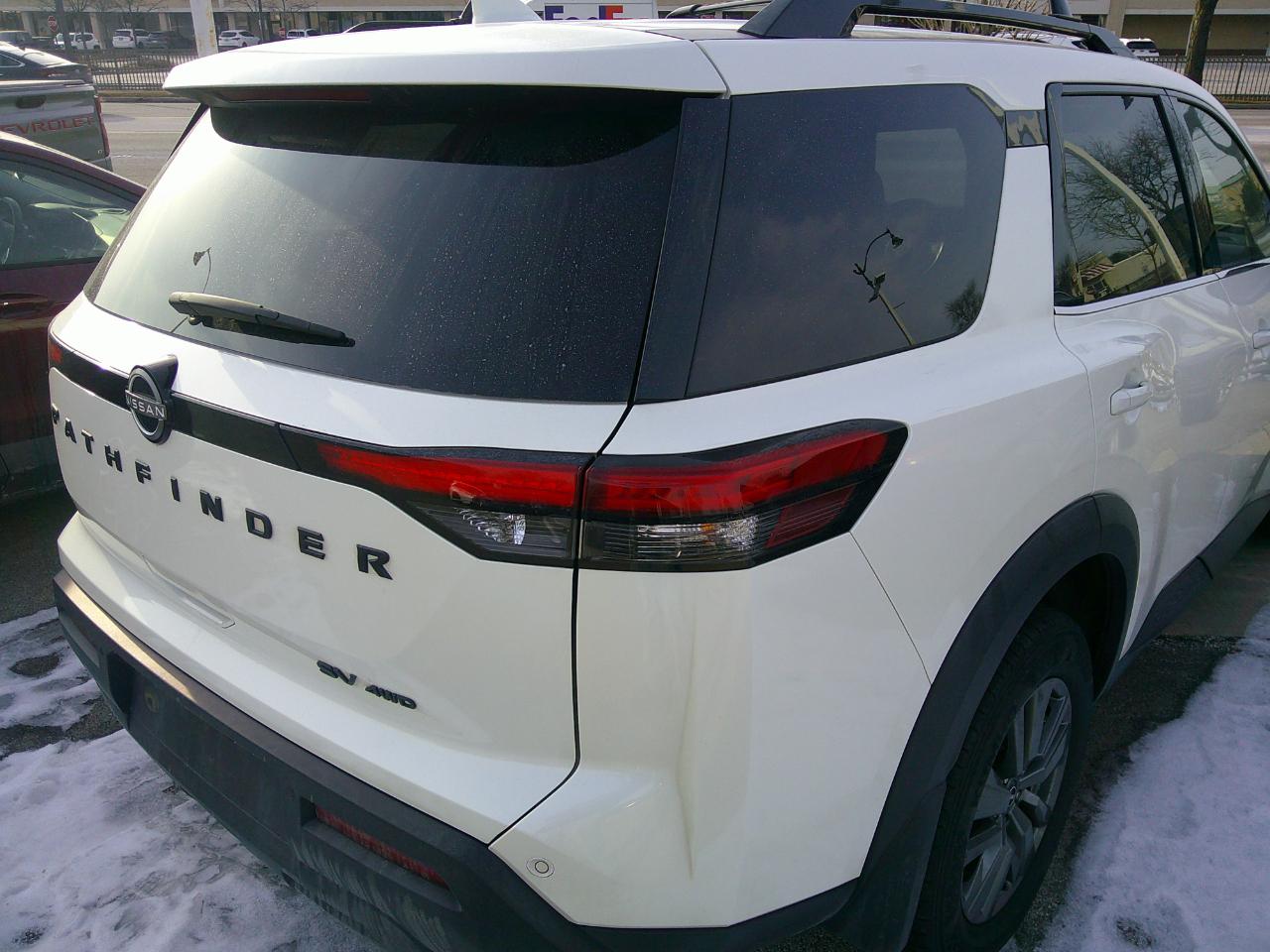 Nissan Pathfinder SV 4WD 2024