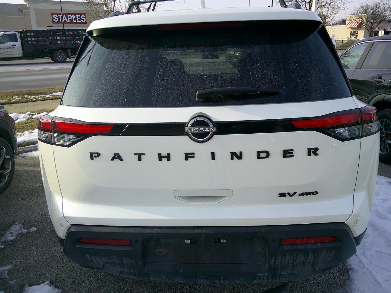 Nissan Pathfinder SV 4WD 2024