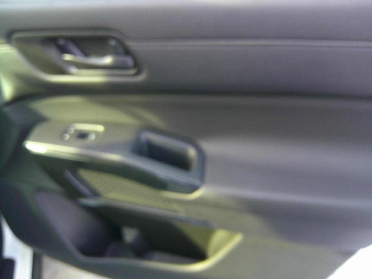 Nissan Pathfinder SV 4WD 2024