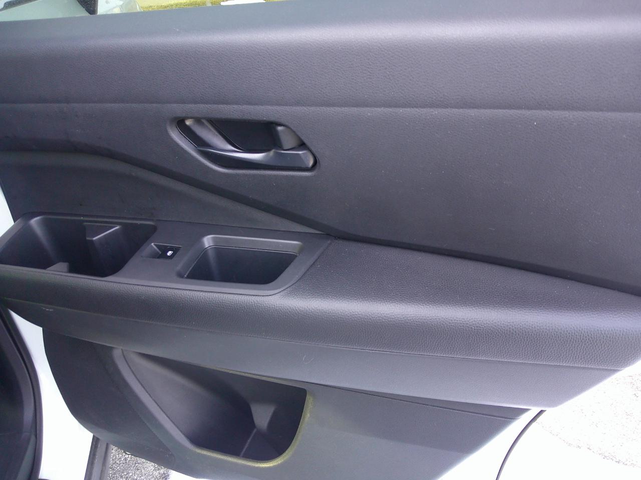 Nissan Pathfinder SV 4WD 2024