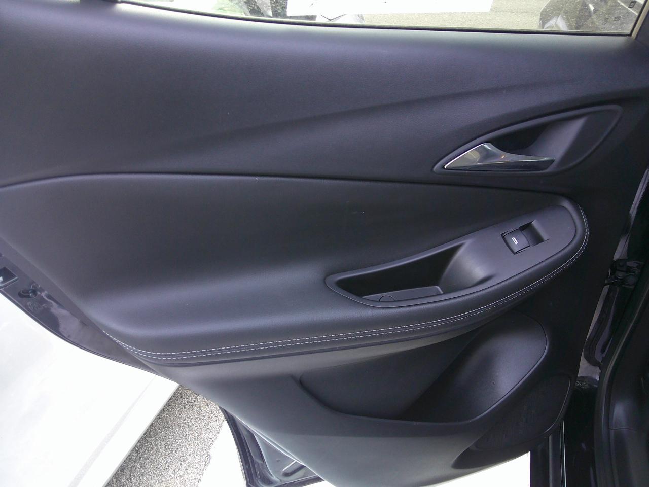 Buick Encore GX FWD 4dr Sport Touring 2024