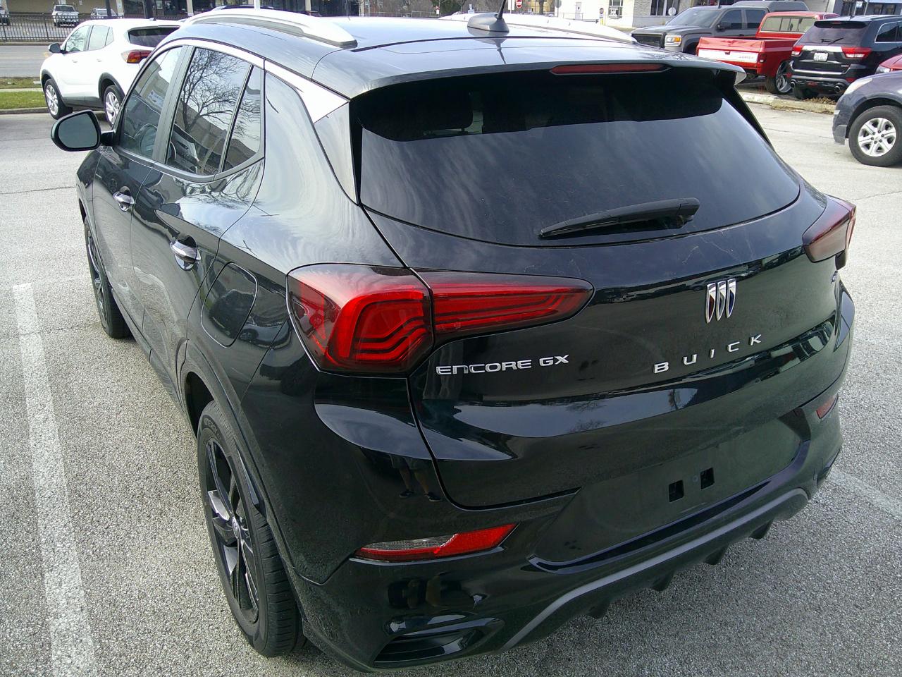 Buick Encore GX FWD 4dr Sport Touring 2024