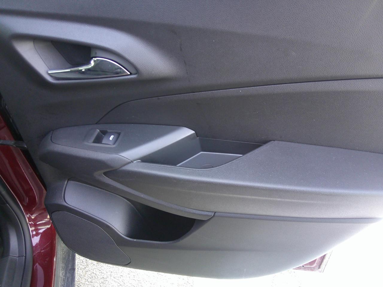 Chevrolet Trax FWD 4dr LT 2025