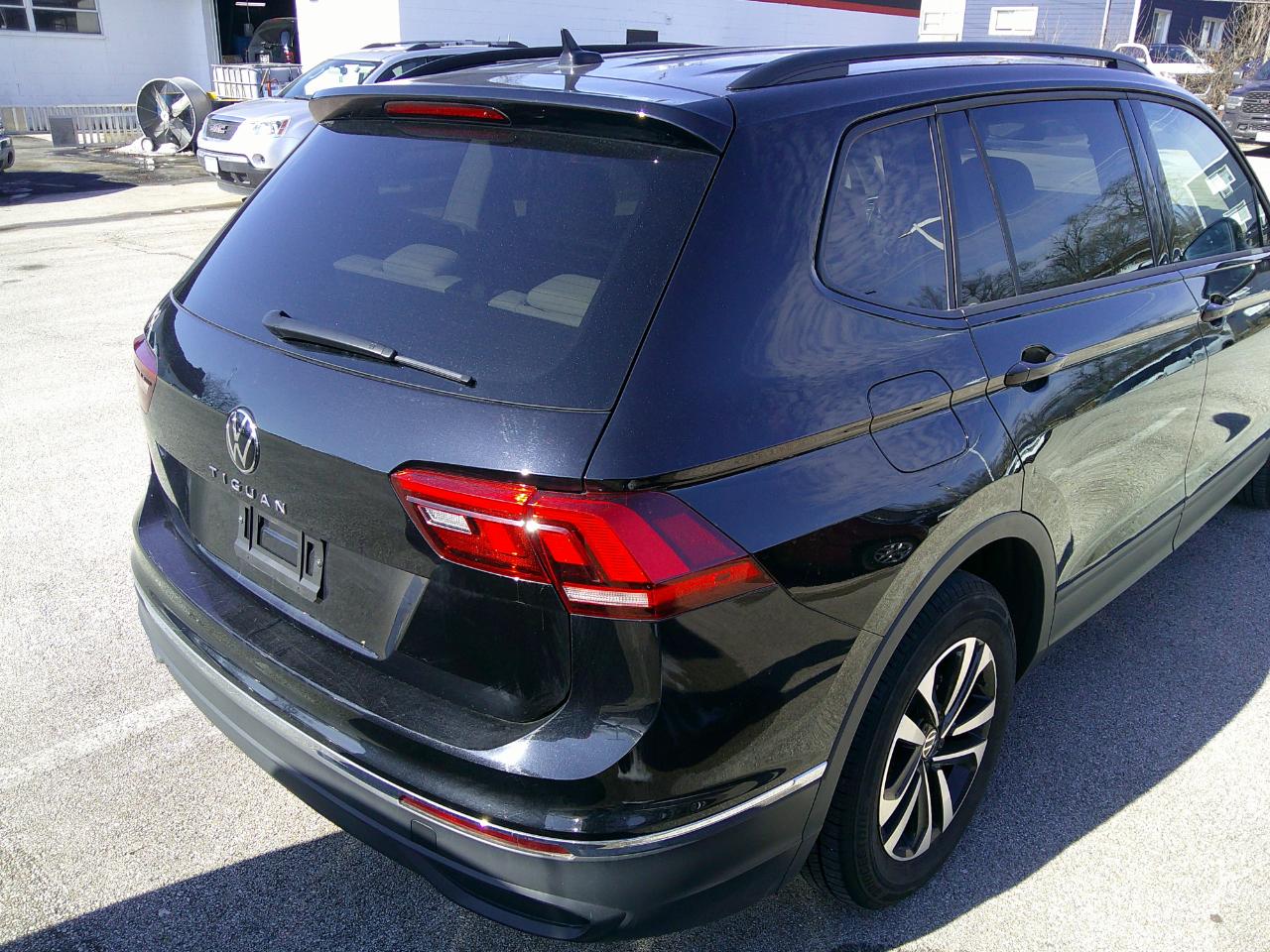 Volkswagen Tiguan 2.0T S FWD 2024