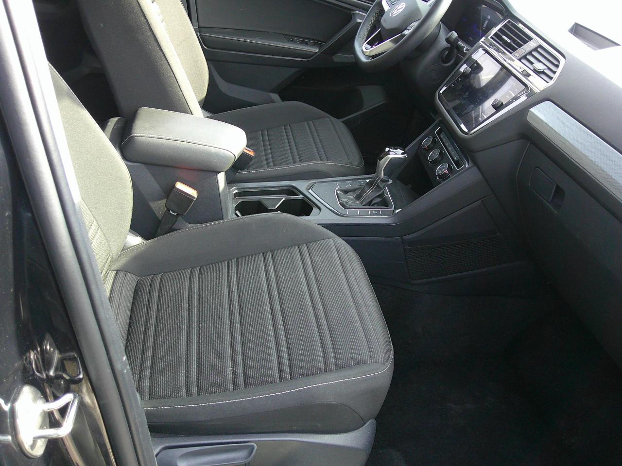 Volkswagen Tiguan 2.0T S FWD 2024