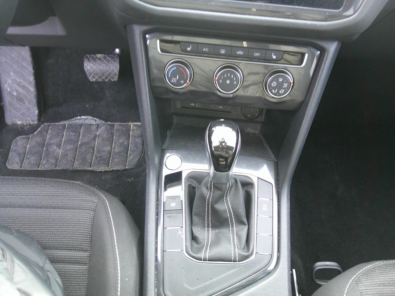 Volkswagen Tiguan 2.0T S FWD 2024