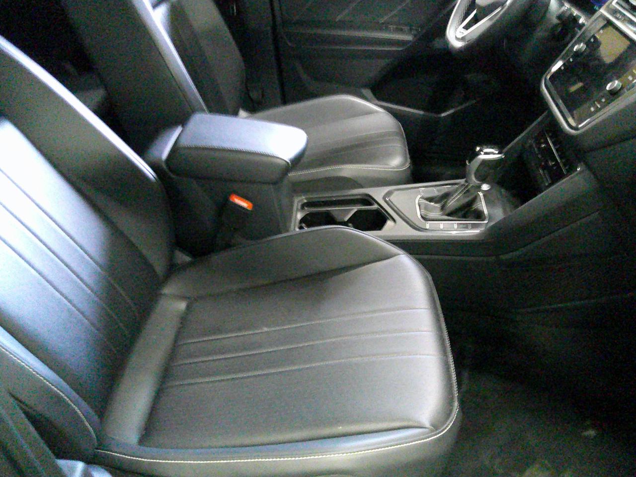 Volkswagen Tiguan 2.0T Wolfsburg Edition FWD 2024