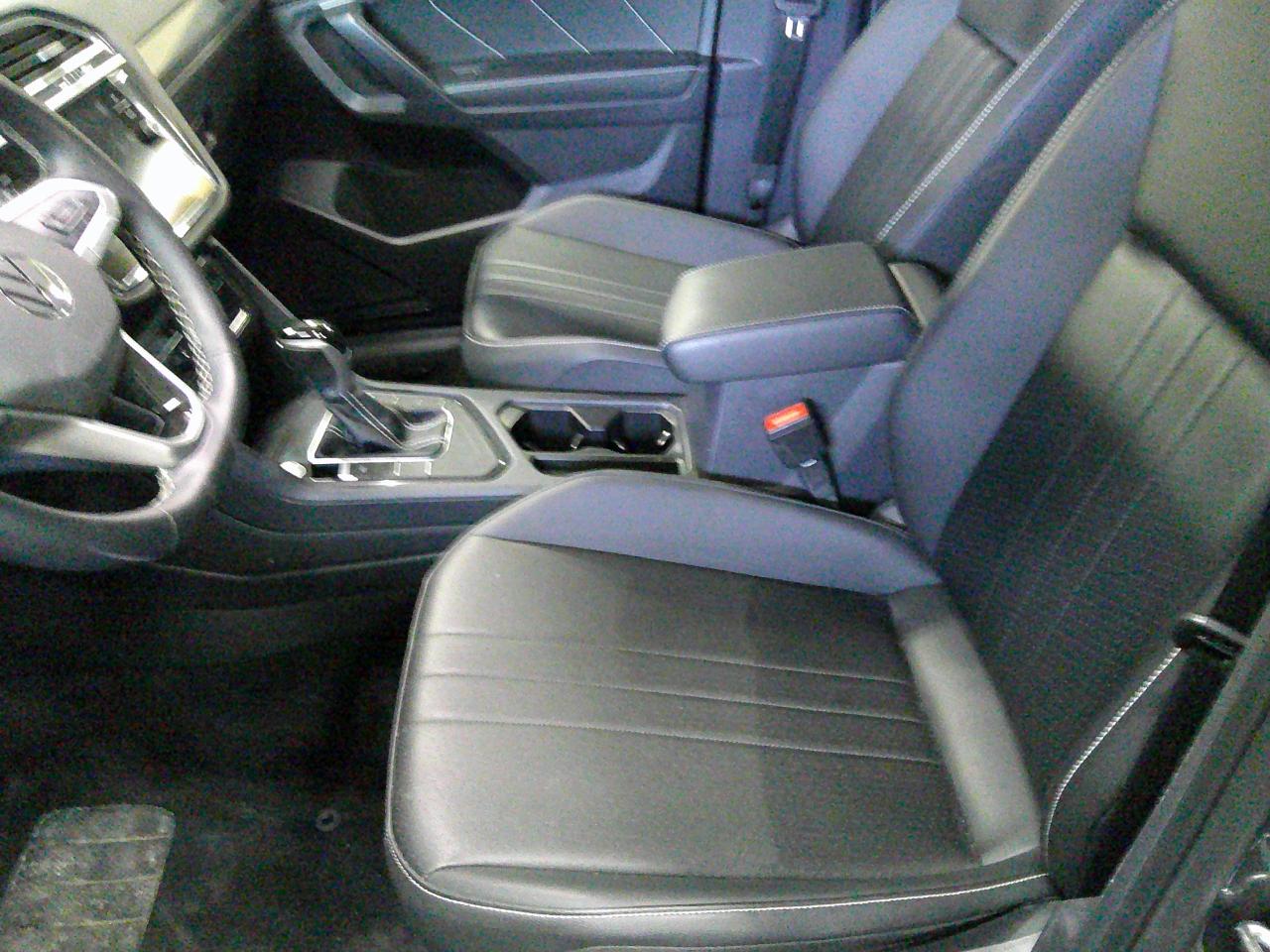 Volkswagen Tiguan 2.0T Wolfsburg Edition FWD 2024