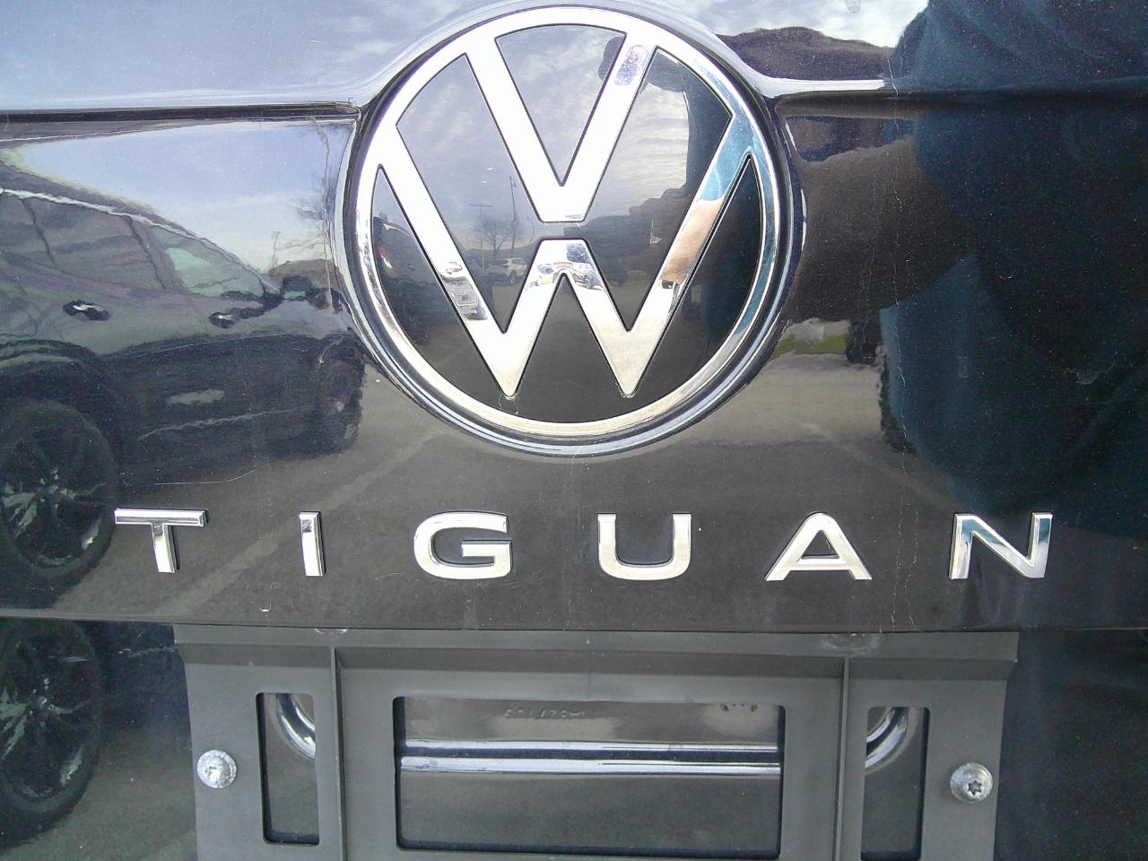 Volkswagen Tiguan 2.0T SE FWD 2024