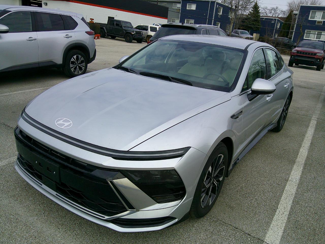 Hyundai Sonata SEL FWD 2025