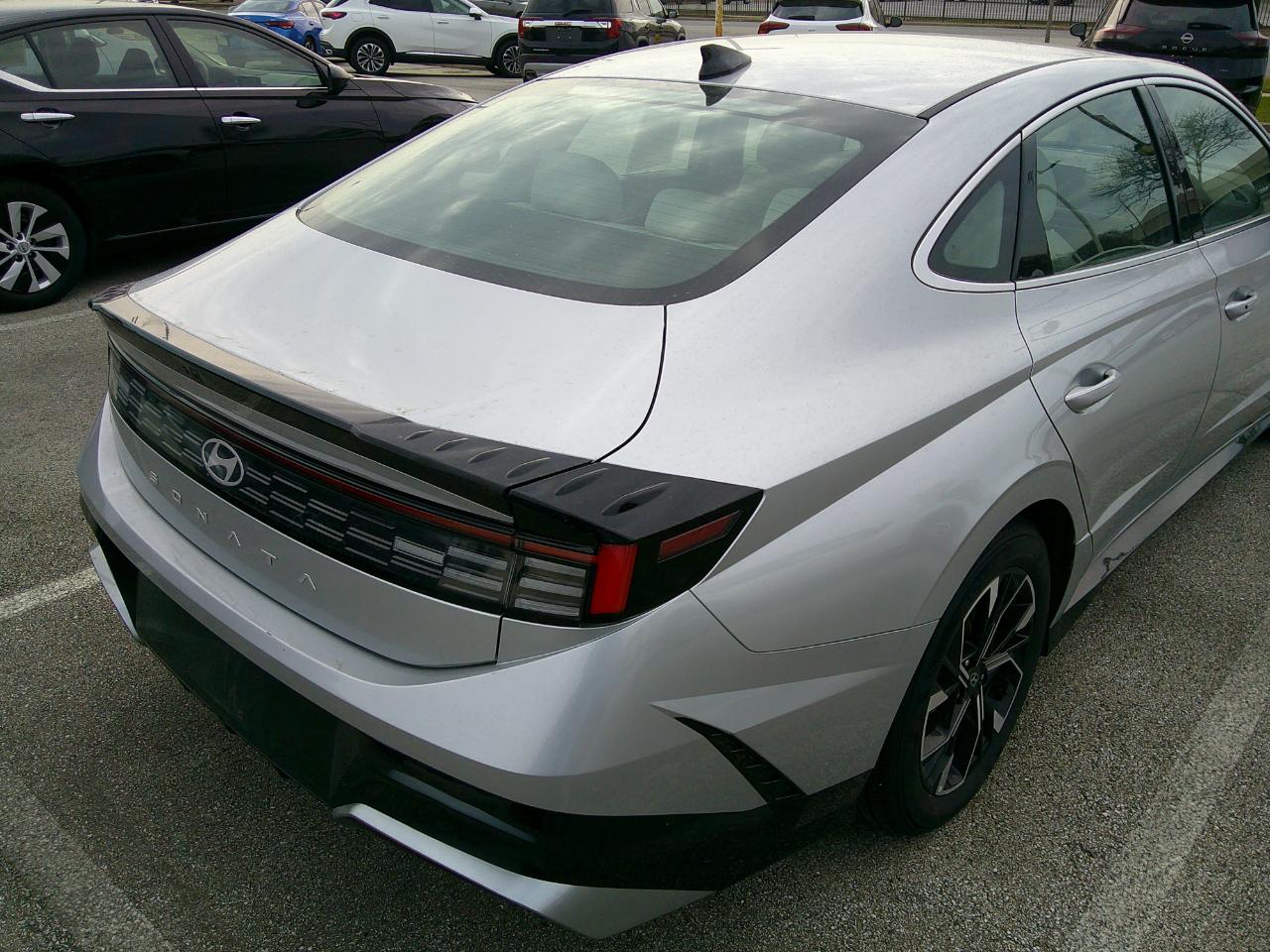 Hyundai Sonata SEL FWD 2025
