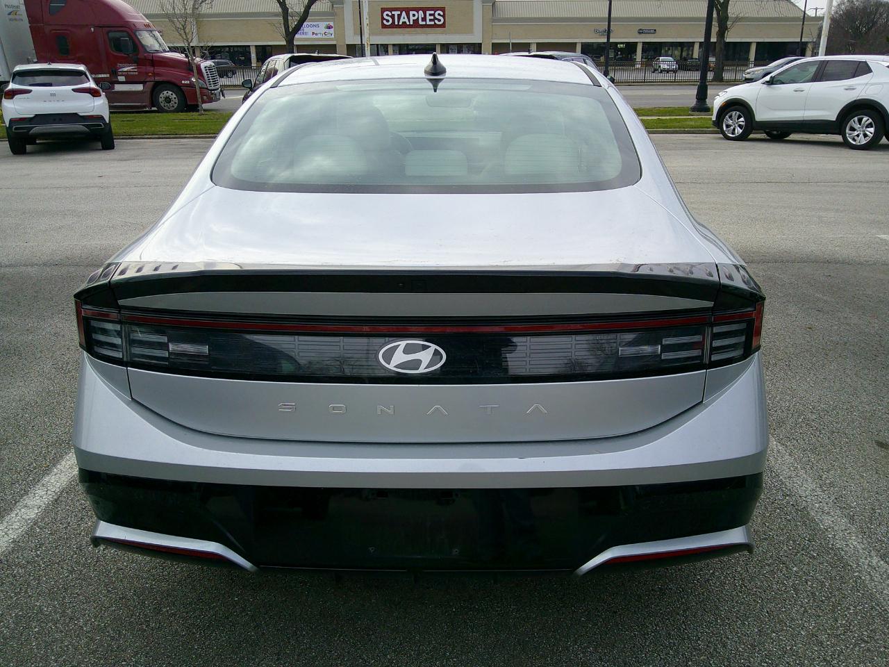 Hyundai Sonata SEL FWD 2025